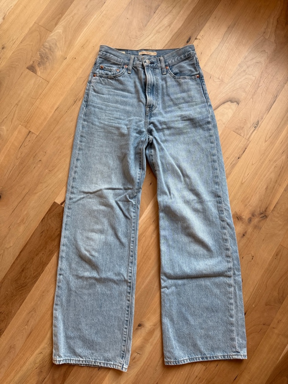Levis ribcage wide leg 26x32
